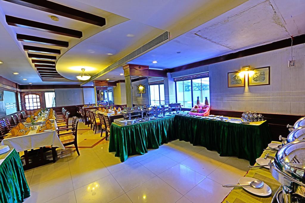 Hotel Fort Queen Kochi Exterior photo